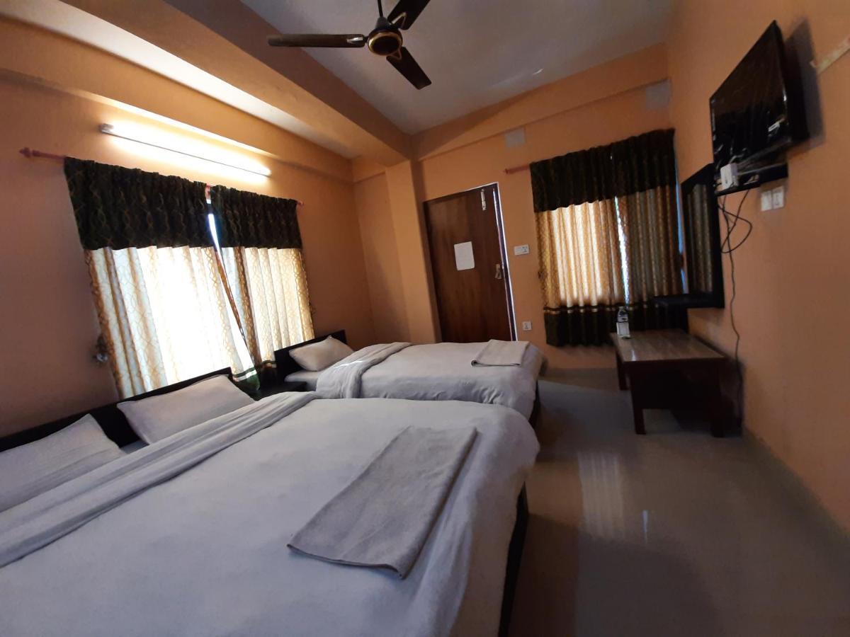 Hotel Eagle Zone Похара Екстериор снимка