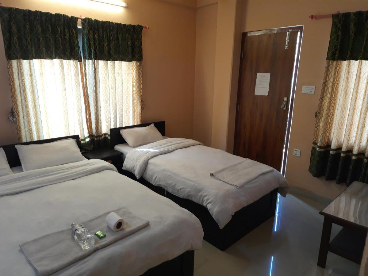 Hotel Eagle Zone Похара Екстериор снимка