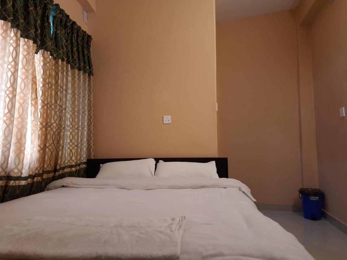 Hotel Eagle Zone Похара Екстериор снимка