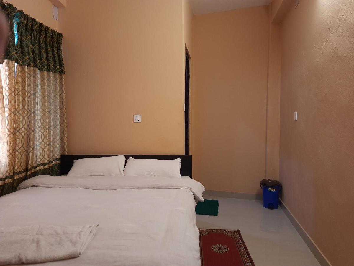 Hotel Eagle Zone Похара Екстериор снимка