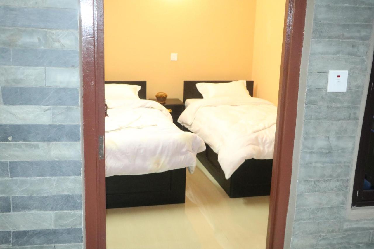 Hotel Eagle Zone Похара Екстериор снимка