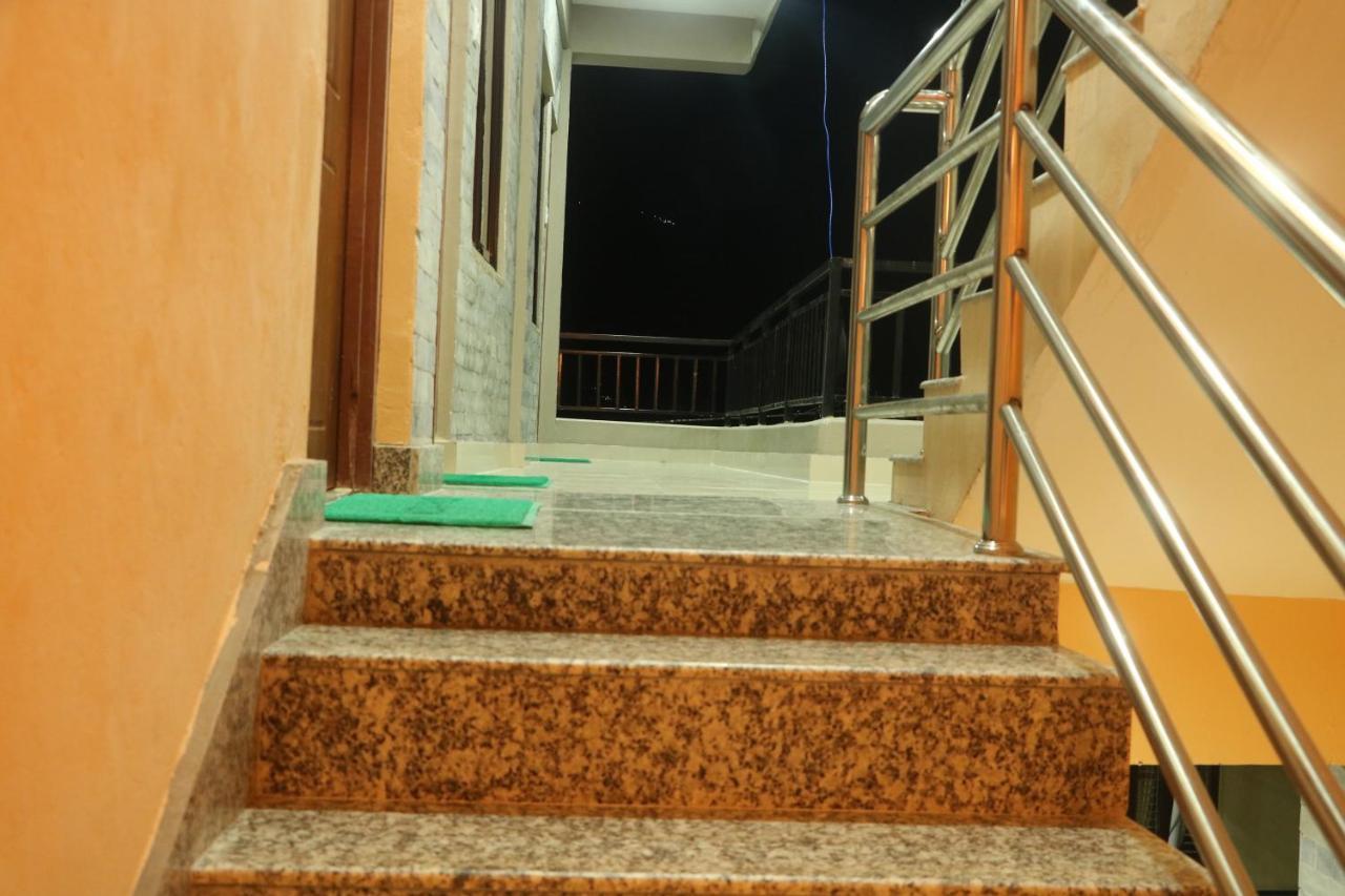Hotel Eagle Zone Похара Екстериор снимка