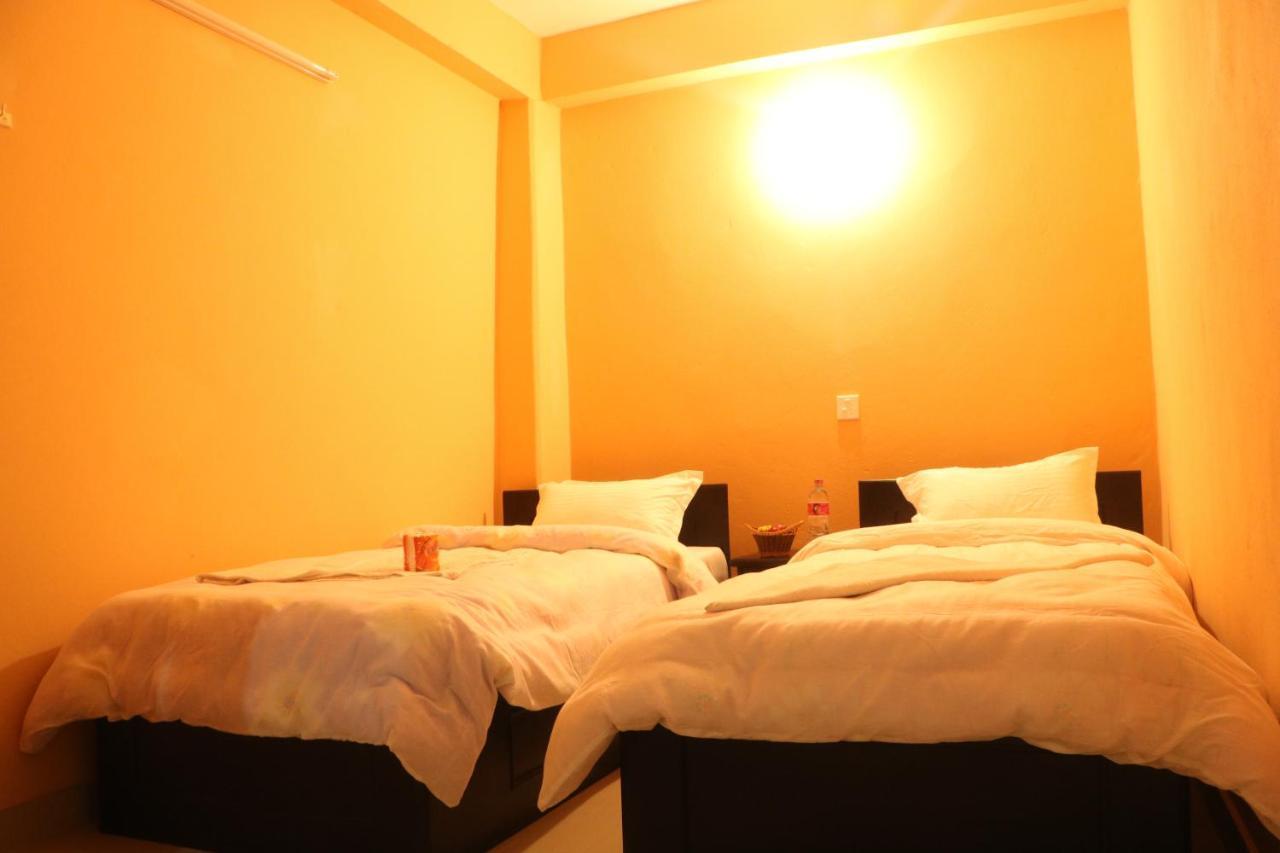 Hotel Eagle Zone Похара Екстериор снимка
